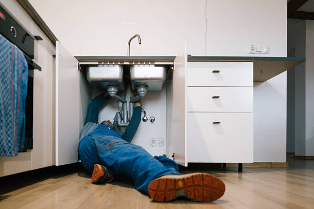 Professional Drain Cleaning technician working in Santa Fe Springs, CA